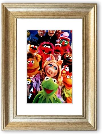 East Urban Home 'The Muppets Miss Piggy Kermit' Framed Graphic Art East Urban Home Size: 70 cm H x 93 cm W, Frame Options: Silver  - Size: 126 cm H x 93 cm W