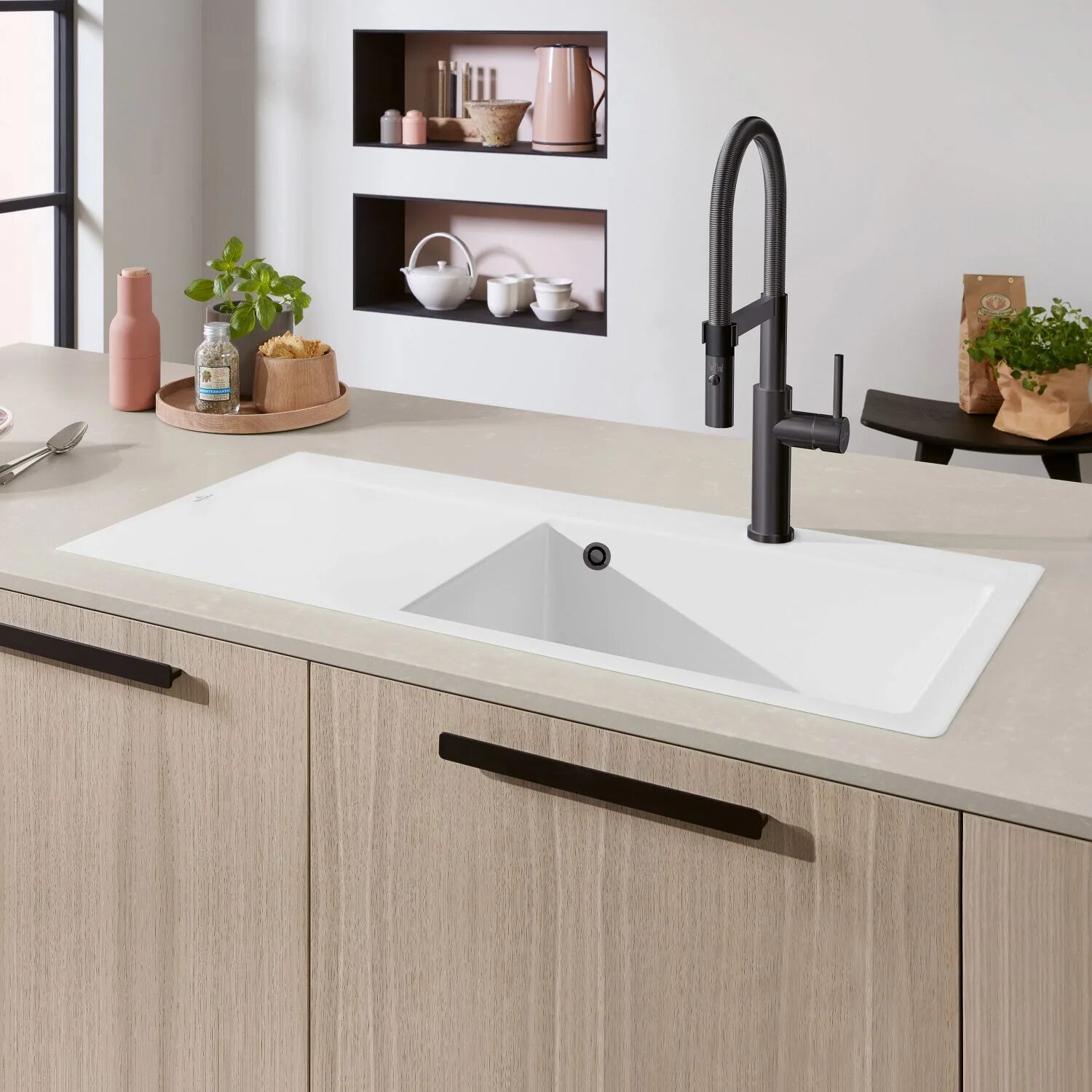 Villeroy & Boch Subway Style 60 flat, Ablaufgarnitur mit Handbetätigung, Becken rechts   ebony mit ceramicplus 33611FS5