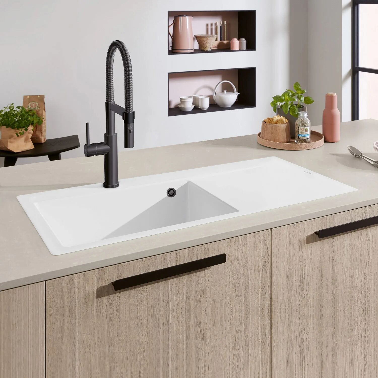 Villeroy & Boch Subway Style 60 flat, Ablaufgarnitur mit Handbetätigung, Becken links   graphite mit ceramicplus 33621Fi4