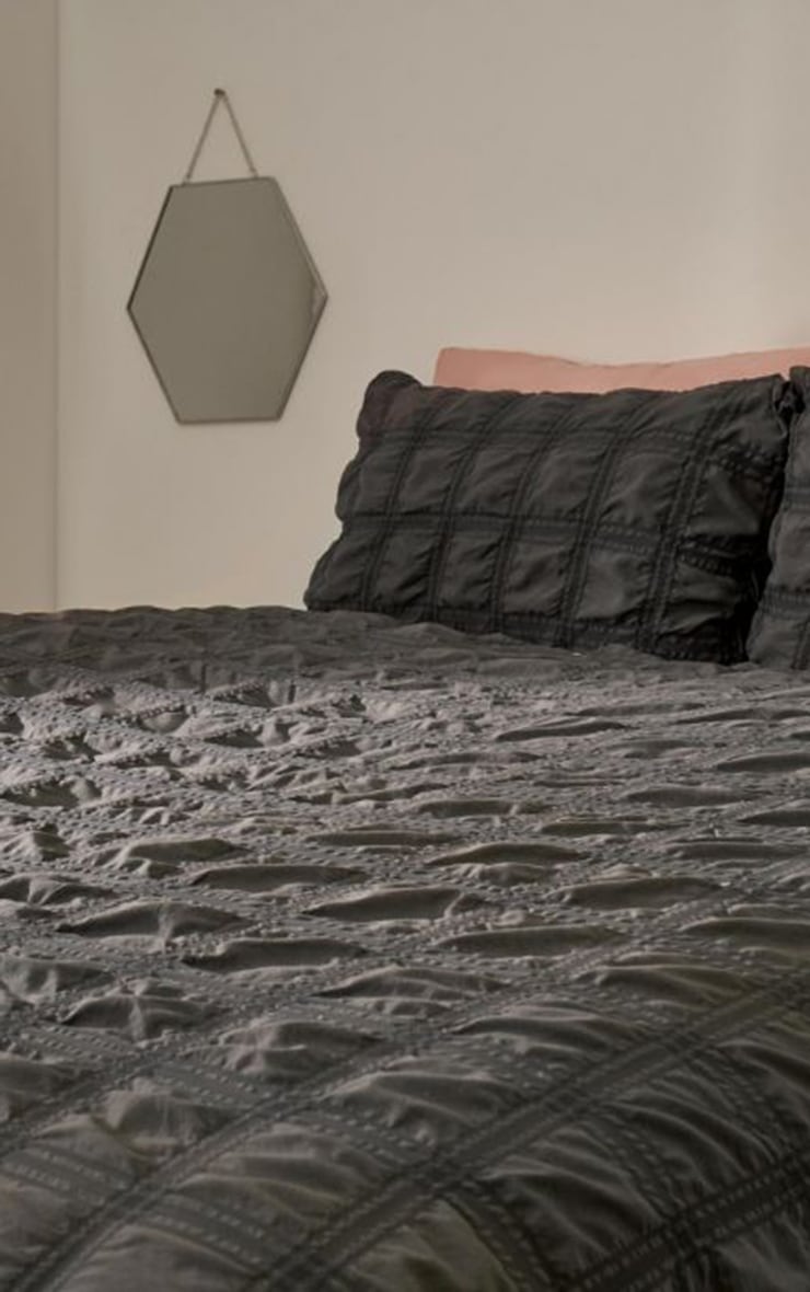 PrettyLittleThing Charcoal Square Seersucker Double Duvet Set  - Charcoal - Size: Double