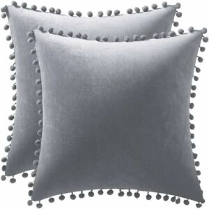 XINUY Taies d'oreiller décoratives 18x18 gris clair : Lot de 2 housses de coussin carrées en velours à pompons doux et confortables pour la décoration de - Publicité