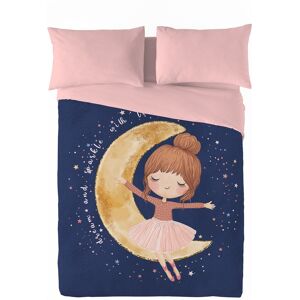 Couette microfibre enfant ballerine 200 g/m² - BlancheporteFacile à entretenir et rapide à installer, cette couette imprimée en microfibre très douce est une jolie façon de réchauffer les nuits et de décorer la chambre des enfants... Comment résister à ce - Publicité