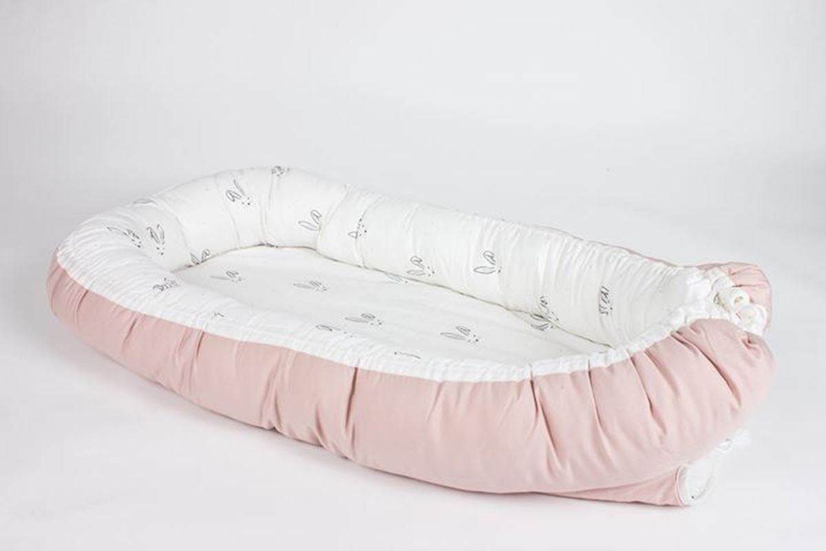 Napnest Babynest, Rosa med kaniner