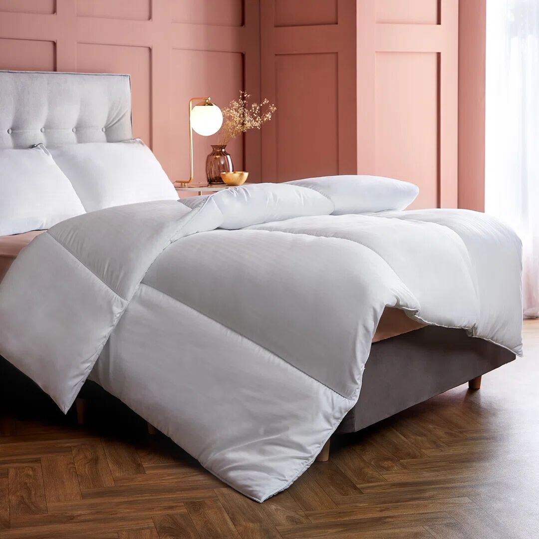 Photos - Bed Linen Silentnight Hotel Collection 13.5 Tog Duvet white 220.0 H x 230.0 W x 2.0 