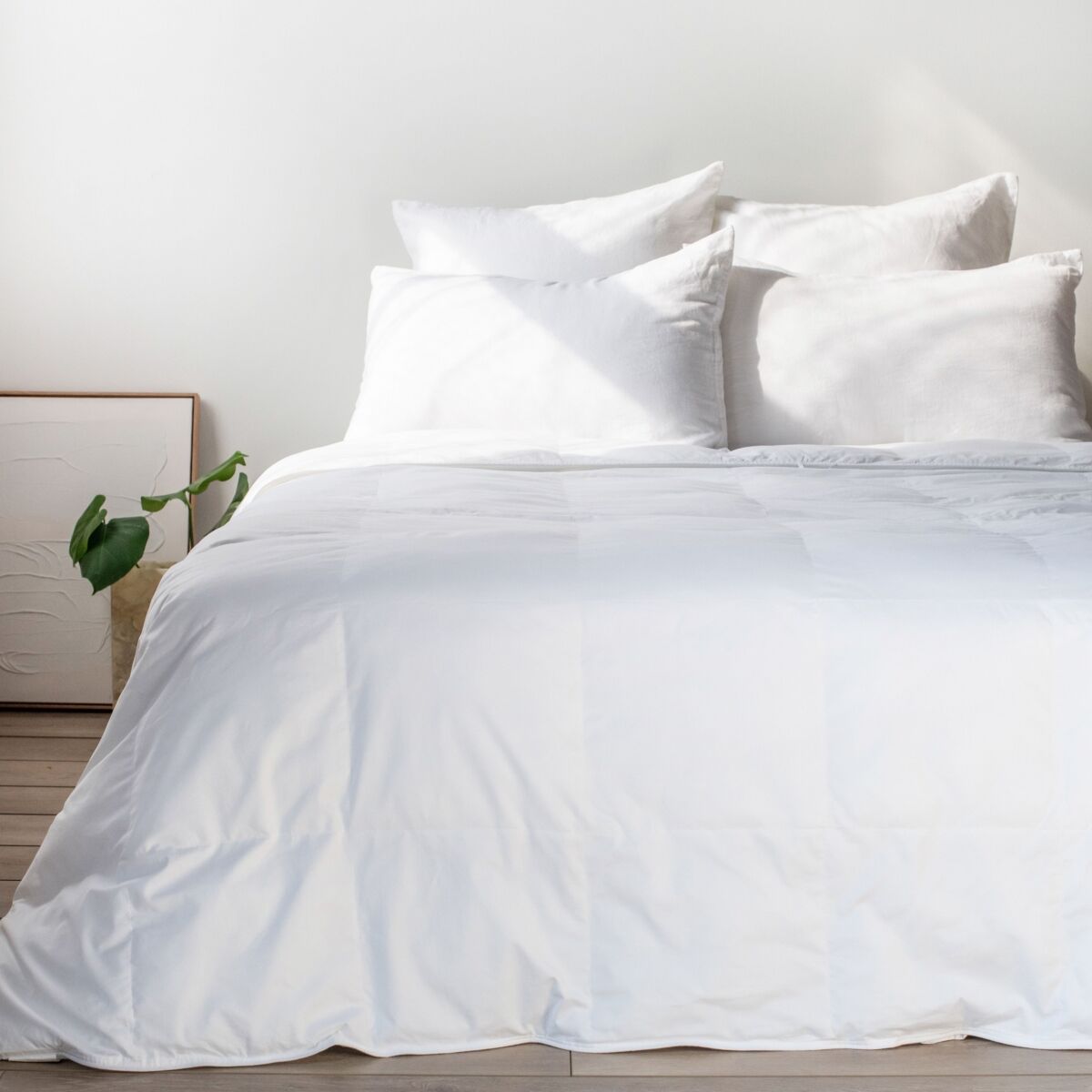 Bokser Home Light Weight Down Alternative Machine Washable Duvet Comforter Insert - King/Cal King - White