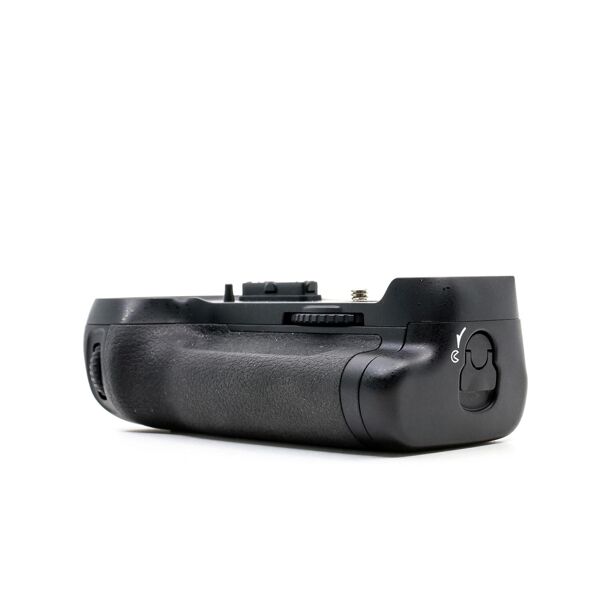 nikon mb-d12 battery grip (condition: excellent)