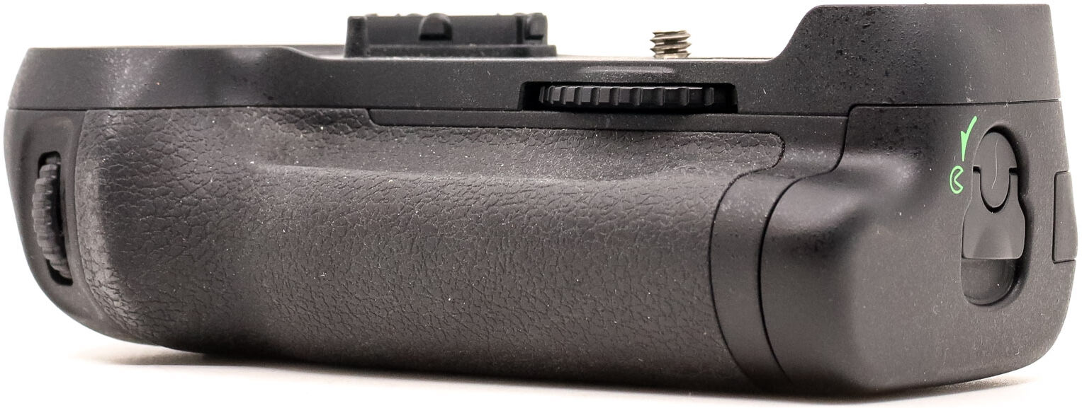 Nikon MB-D12 Battery Grip (Condition: Excellent)