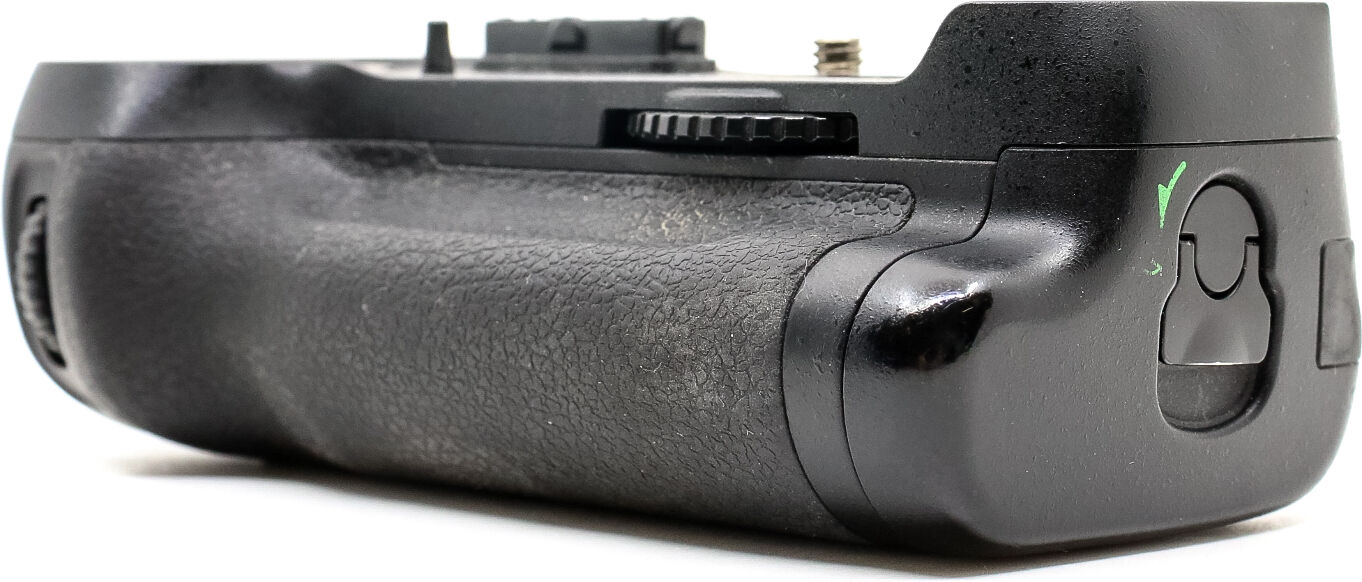 Nikon MB-D12 Battery Grip (Condition: Good)