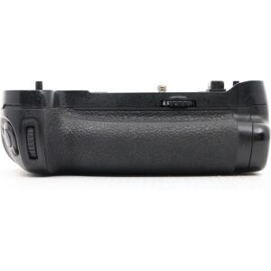 Used Nikon MB-D17 Battery Grip