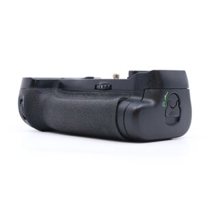 Used Nikon MB-D18 Battery Grip