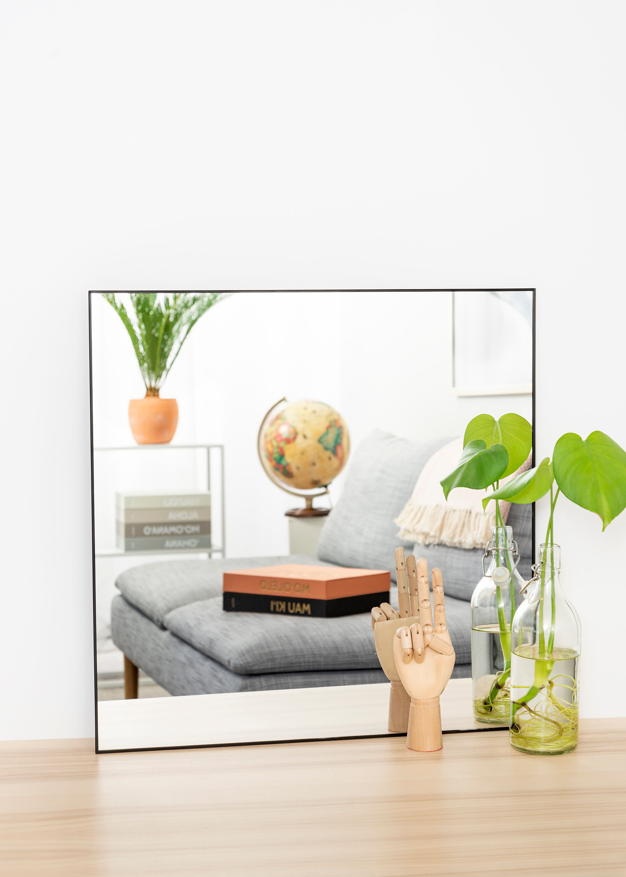 Kaila Square Mirror - Thin Black 60x60 Cm