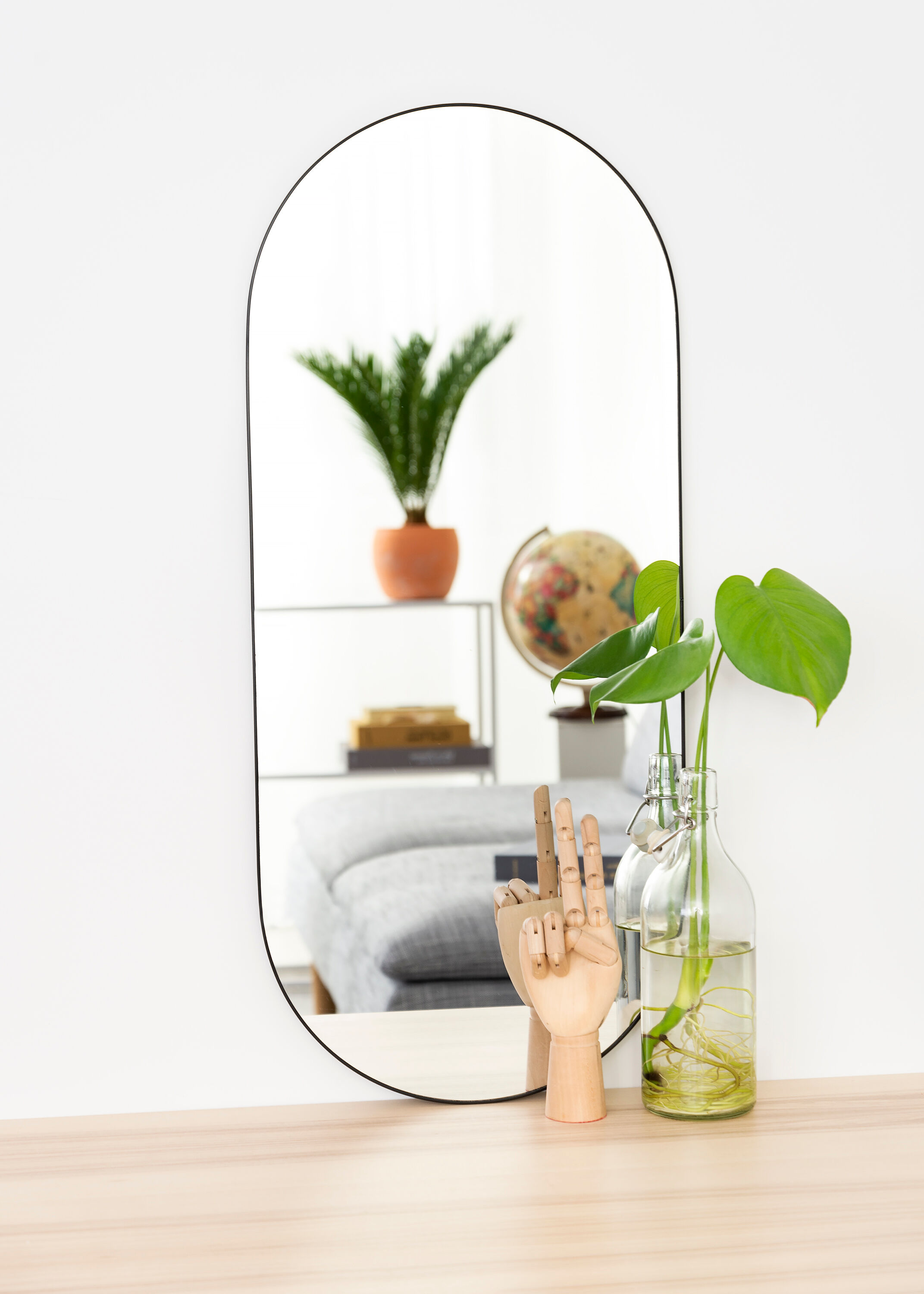 Kaila Oval Mirror - Thin Black 35x80 Cm