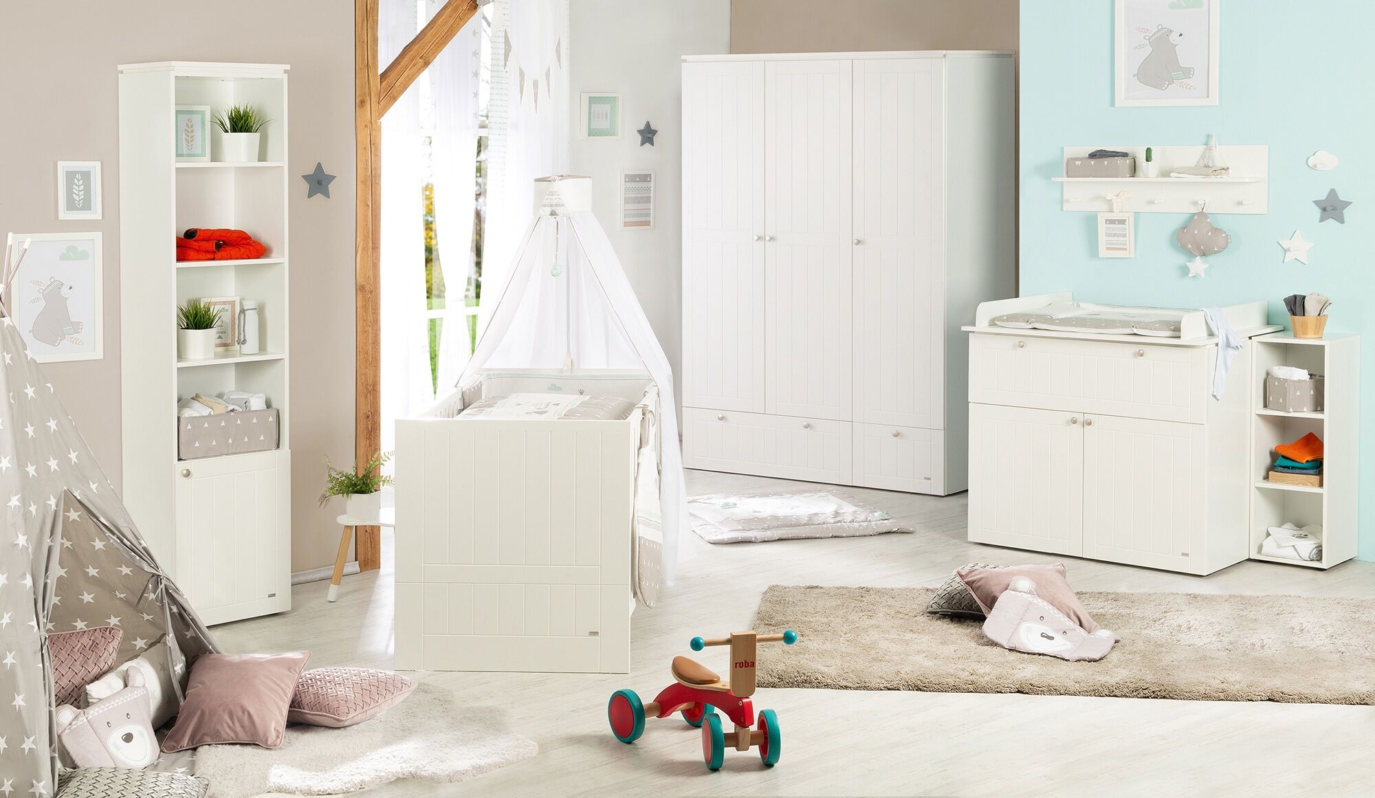 roba® Babyzimmer-Komplettset »Mia«, (Set, 3 St.), mit Kinderbett, Schrank und... weiss