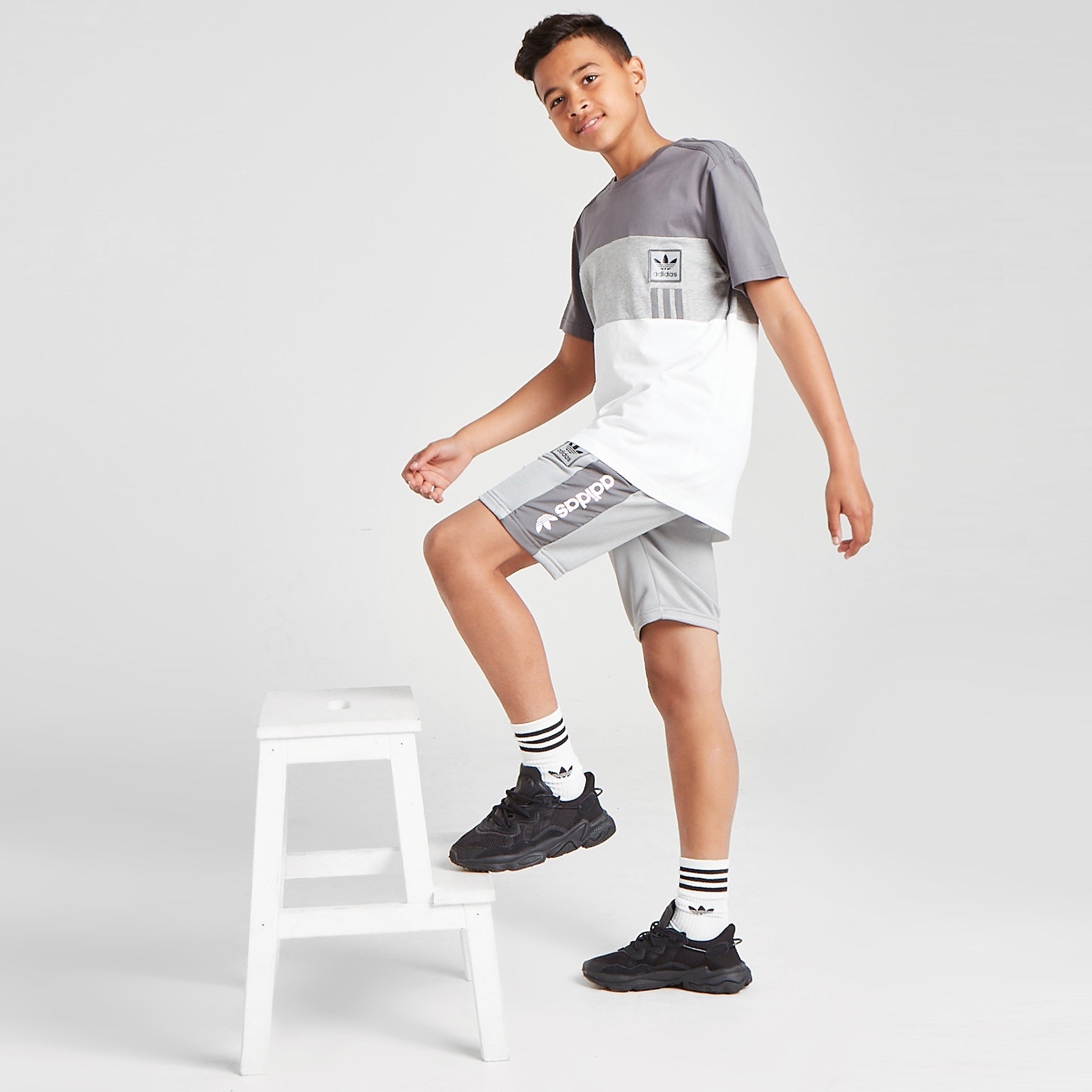 adidas Originals ID96 Shorts Junior - Grey - Kids  size: 13-14Y