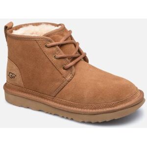 Neumel II par UGG Marron 31 Enfant - Publicité