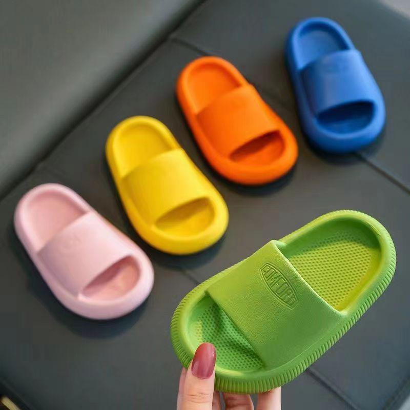 Violet Cute baby TWINFLAMES Kids Slippers Summer Solid Color Non Slip Soft Soled Children's Shoes Indoor Bath Boys and Girls Home Baby Slippers