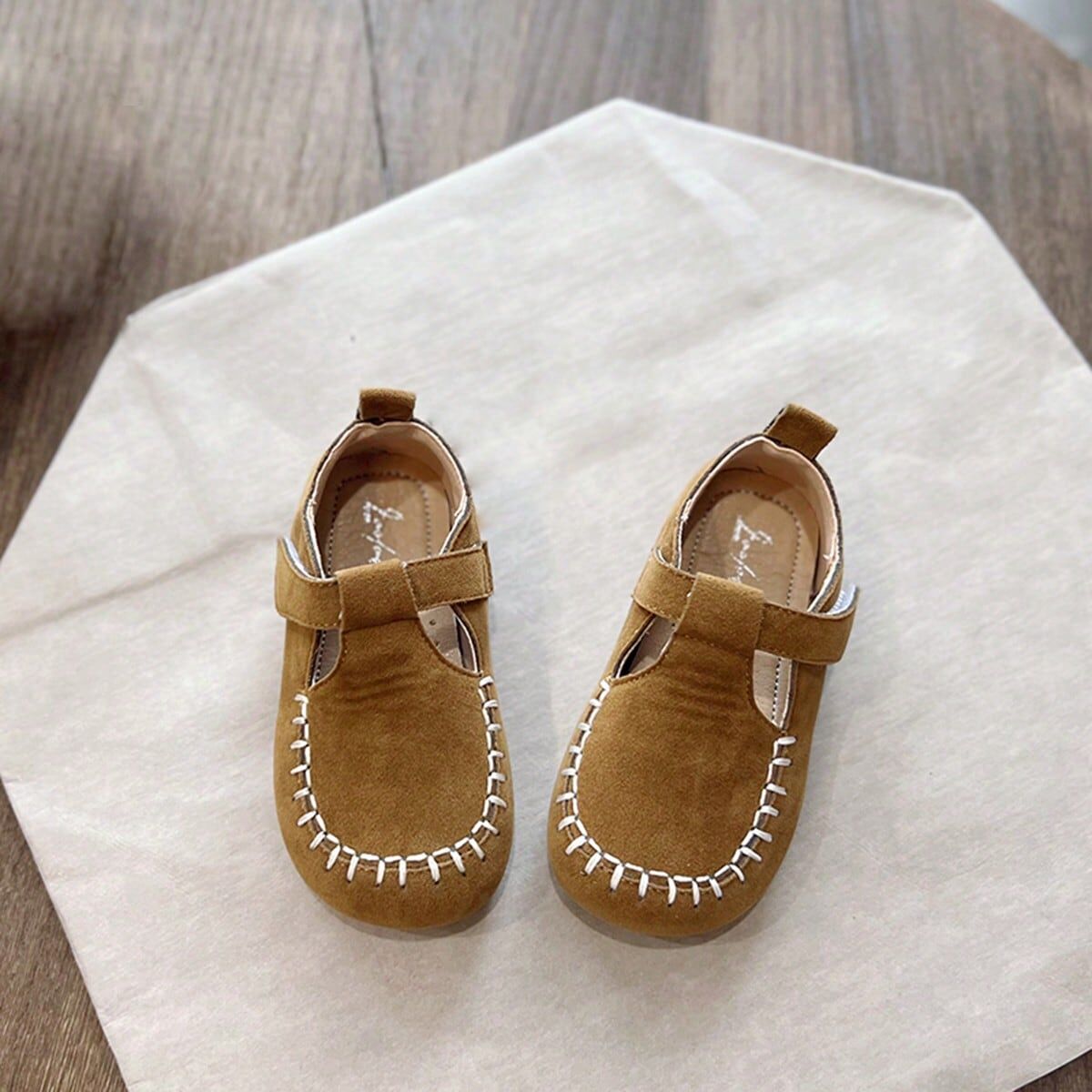 SHEIN British Style Children's Buckle Shoes For Girls' Spring And Autumn New Model Girls' Single Shoes, Soft Bottom Flat Shoes For Kids Khaki CN21,CN22,CN23,CN24,CN25,CN26,CN27,CN28,CN29,CN30