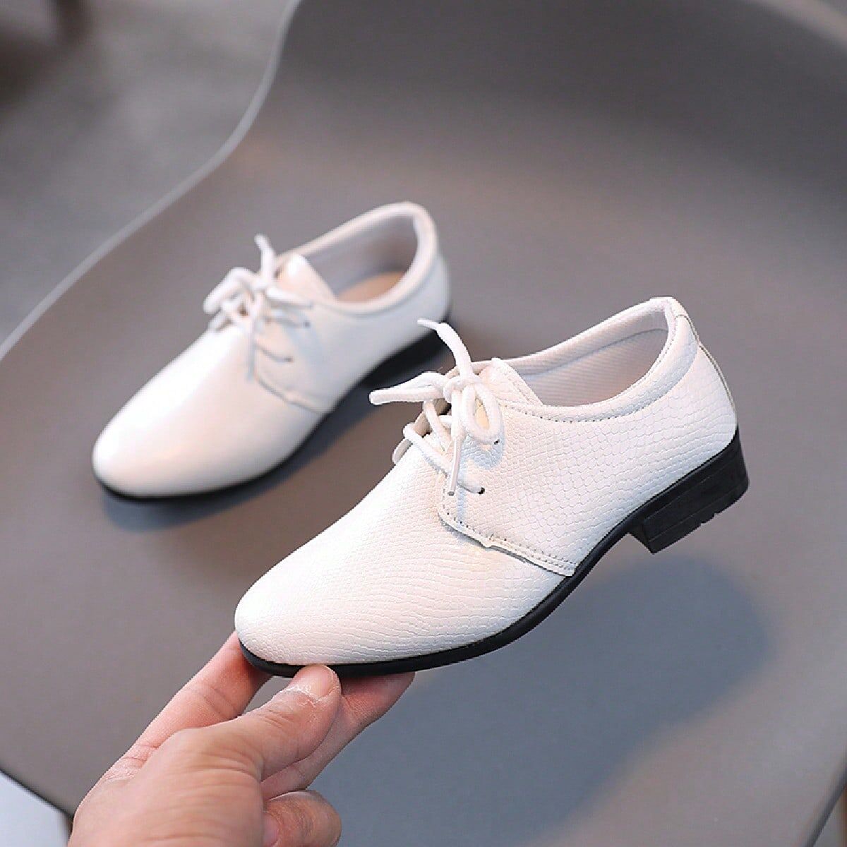 SHEIN Children's Fashion Chelsea Style Flat Shoes For Boys White CN34,CN19,CN20,CN21,CN22,CN23,CN24,CN25,CN26,CN27,CN28,CN29,CN30,CN31,CN32,CN33