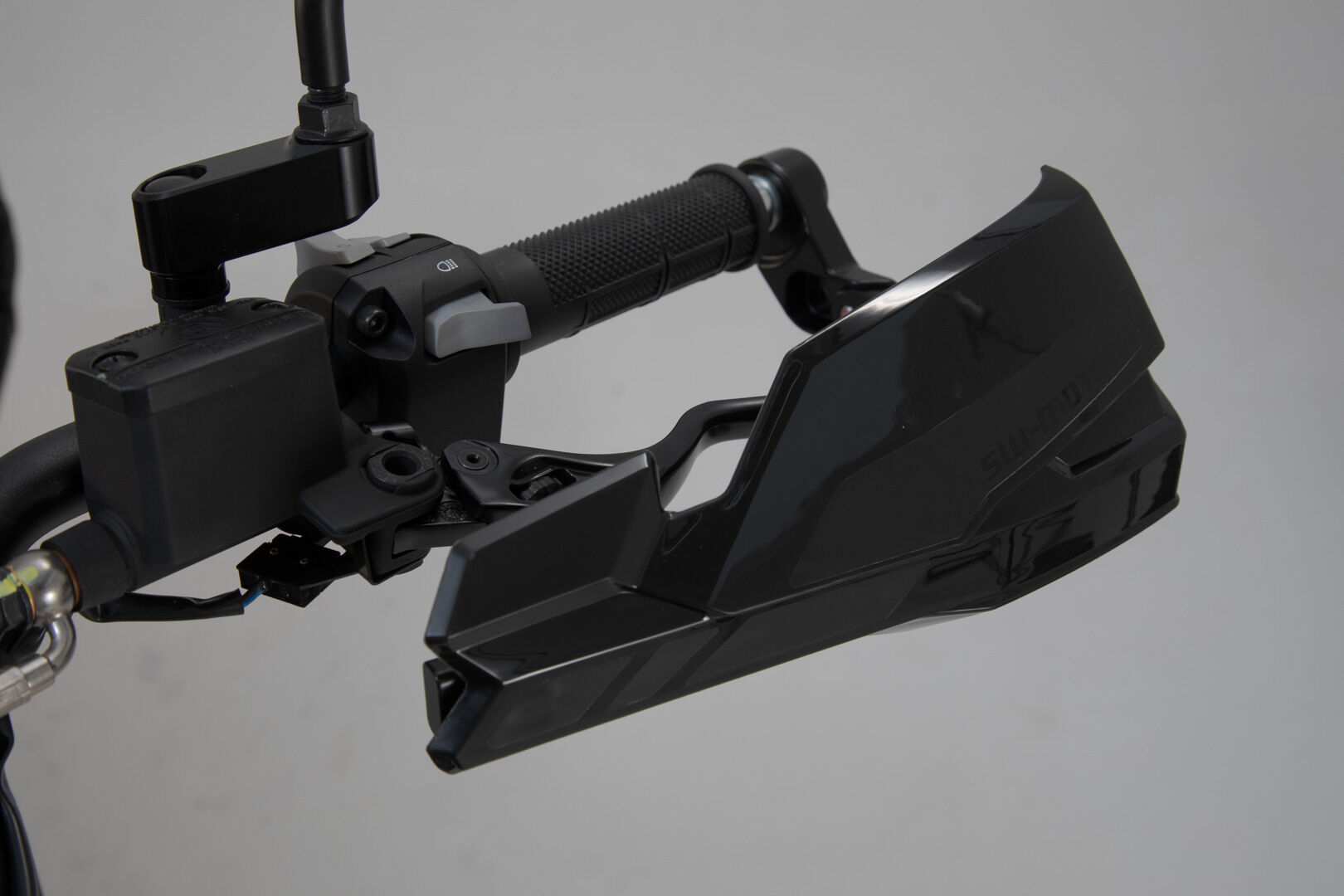 SW-Motech Kit di montaggio paramano - Nero. Per barre vuote. Da 22 mm (7/8 di pollice) a 1 pollice. Nero unica taglia