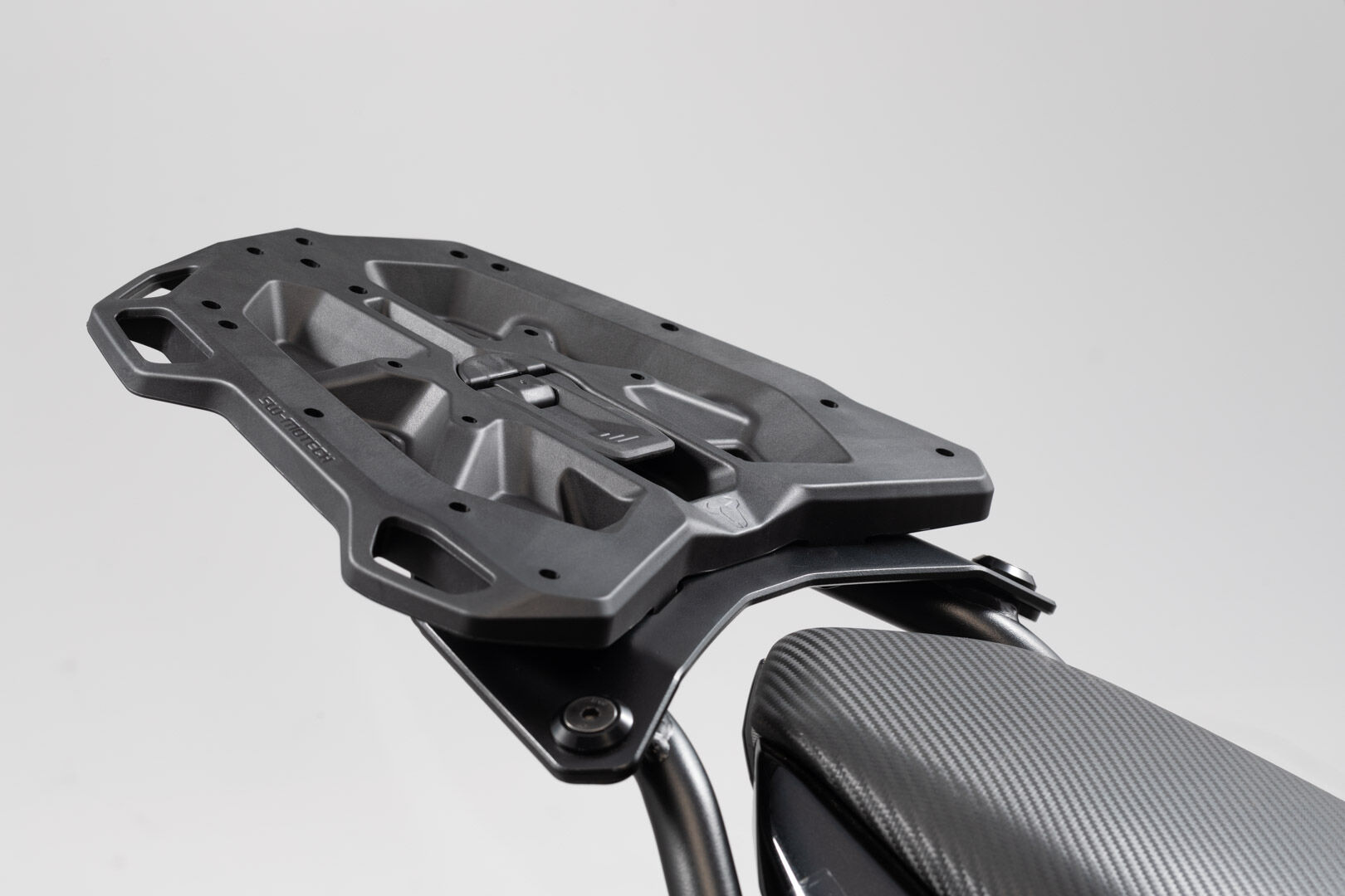 SW-Motech Piastra adattatore per STREET-RACK - Baseplate. Senza montaggio per bauletto. Nero