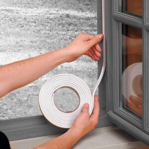 Blancheporte Joint fenêtre anti-courants d'air auto-adhésif - BlancheporteEconomisez l'énergie en posant tout simplement ce joint anti-courants d'air dans les espaces autour des cadres de portes et fenêtres et évitez ainsi les pertes de chaleur.UnitéBlanc