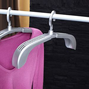 Cintre extensible - lot de 3 - BlancheporteTermine les pulls ou chemises qui tombent regulierement du cintre trop petit ! Ces cintres bien larges et reglables, s'adaptent parfaitement a la taille de vos vetements.Lot de 3Gris