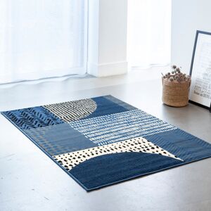 Tapis decoratif motif geometrique - BlancheporteEsprit graphique pour un tapis qui trouvera sa place dans la maison... Du salon a la chambre, en passant par la salle a manger, toutes les pieces lui conviennent pour creer une atmosphere moderne et conforta