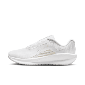 Nike Downshifter 13 Straßenlaufschuh für Damen - Weiß - 39