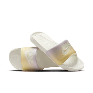 Nike Victori OneDamen-Slides mit Print - Weiß - 36.5