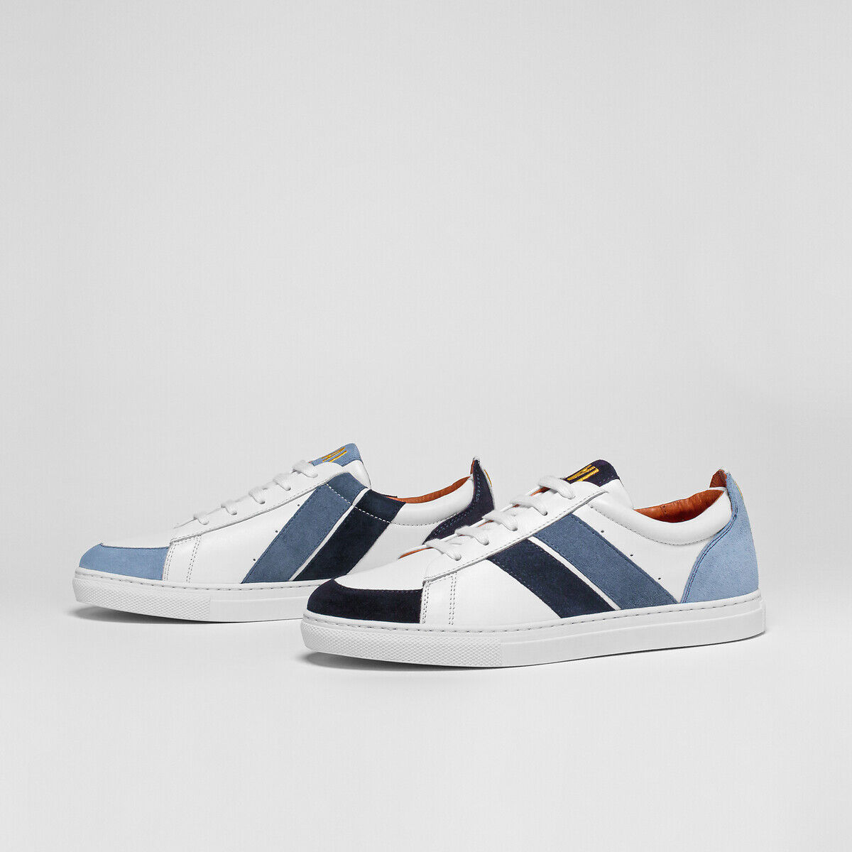 CAVAL Sneakers mit Mismatched-Effekt 50 SHADES OF BLUE WEISS