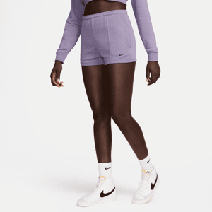 Højtaljede slanke Nike Sportswear Chill Terry-shorts (5 cm) i french terry til kvinder - lilla lilla S (EU 36-38)