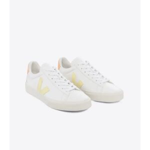 Veja naisten Campo ChromeFree -tennarit  - White Sun Peach - female - Size: 40