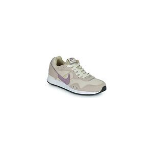 Baskets basses Nike NIKE VENTURE RUNNER Beige 36 1/2 femmes - Publicité