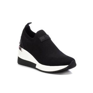 Xti Baskets à enfiler XTI® - 37 - Noir - XtiUne ligne minimaliste et futuriste pour ces baskets compensées à enfiler. L’allure est sportswear, rehaussée par détails coloris doré et semelle bicolore.37Noir