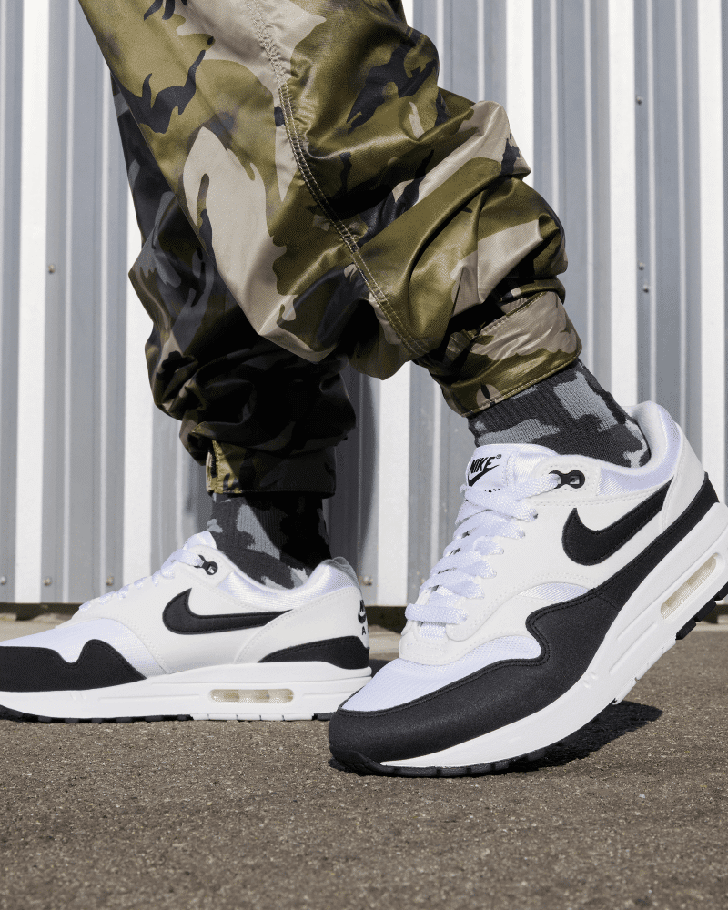 Nike Scarpe Air Max 1 Bianco e Nero Donne DZ2628-102 9