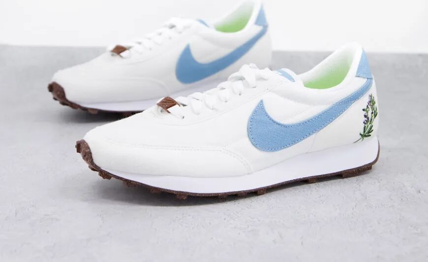 Nike Daybreak MOVE TO ZERO trainers in white and blue with floral embroidery  Blue