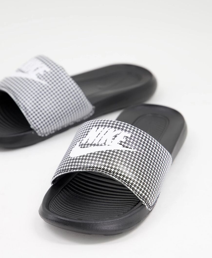 Nike Victori sliders in grey gingham print-Black  Black