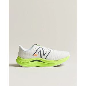 New Balance Running FuelCell Propel v4 White men EU43 Hvid