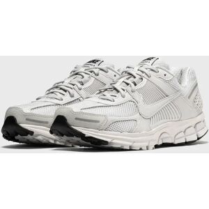 Nike ZOOM VOMERO 5 SP men Lowtop white en taille:42,5 - Publicité