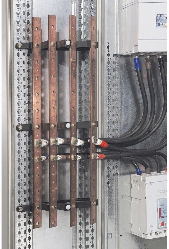 LEGRAND Support isolant 1 barre cuivre 18x4mm, 25x4mm, 25x5mm et 32x5mm par pôle jusqu'à 400A - pour Altis, XL³400 et XL³ 800