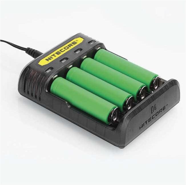 Nitecore Q4 Carica Batterie Universale - 4 Slot