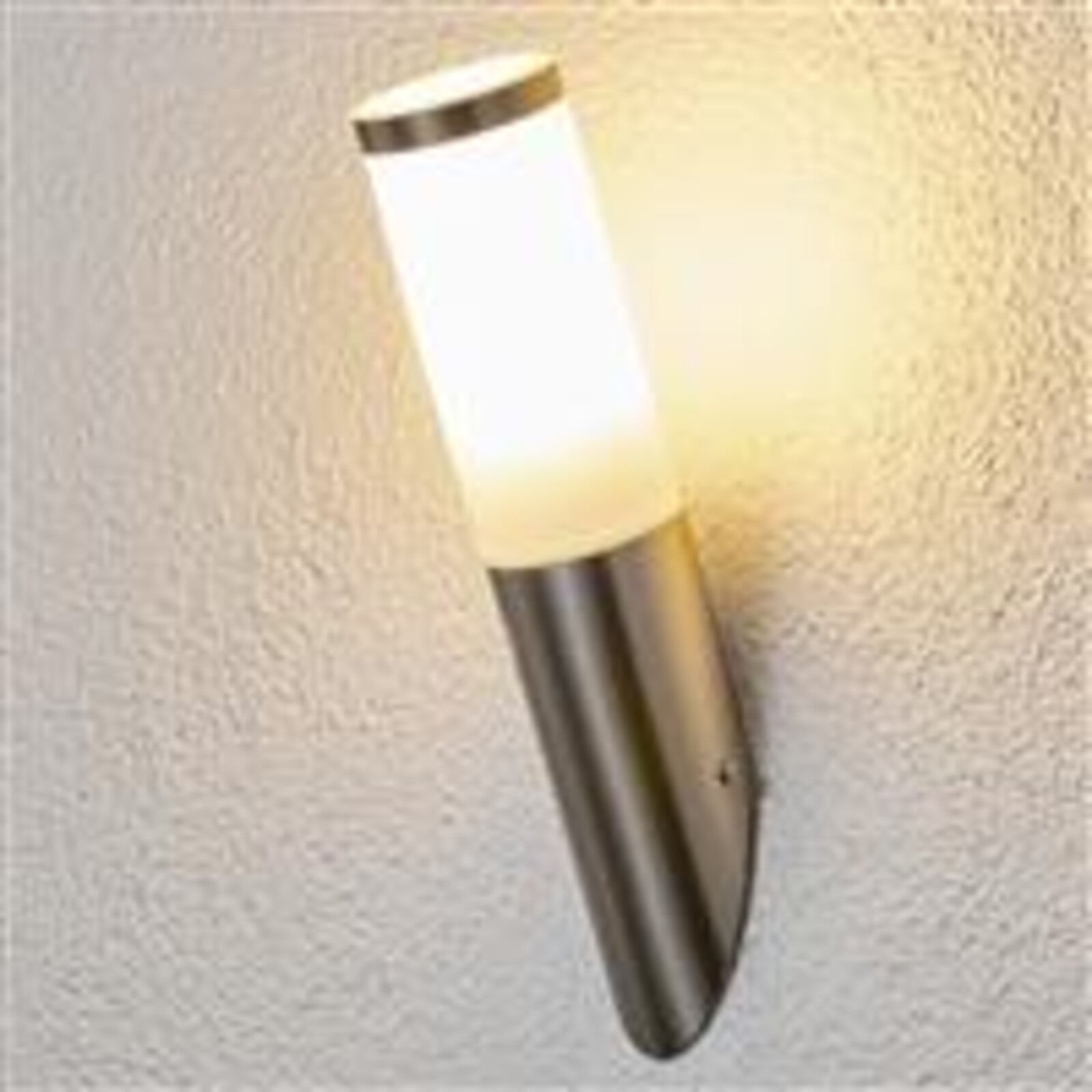 Lindby Kristof - skæv udendørsvæglampe af rustfrit stål