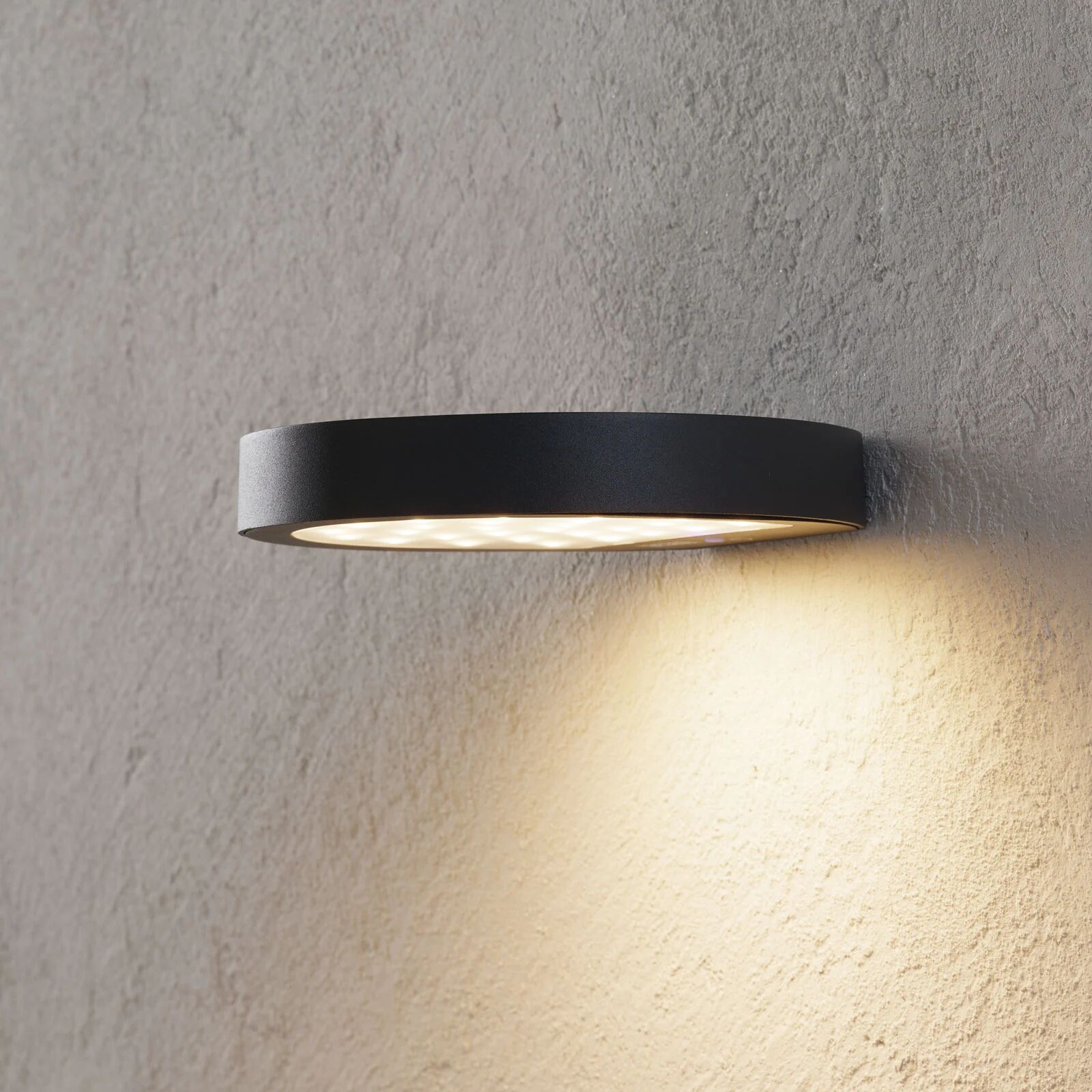 Lucande Udendørs LED-væglampe Linja m. solceller, mørkegrå