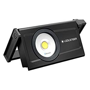 Ledlenser Projecteur de chantier LED  iF8R, rechargeable, batterie lithium, IP54, 4500 lumens, contrôle Bluetooth, pied flexible aimant, support de trépied, batterie portative Powerbank USB - Publicité