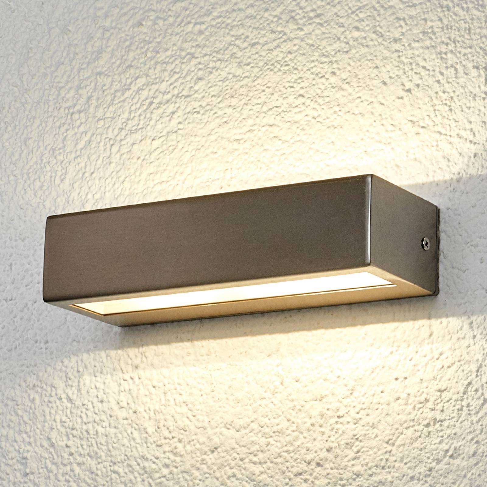 Lindby Patrica - rettlinjet LED-utevegglampe