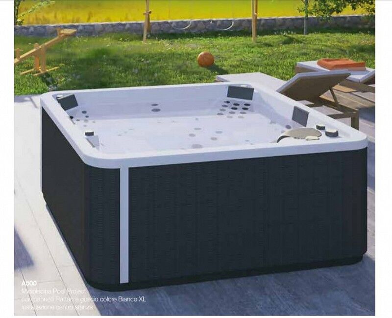 Grandform Jacuzzi extérieur A500 215x215 Hydromassage - Summer Saphir - Frassino Scuro Led