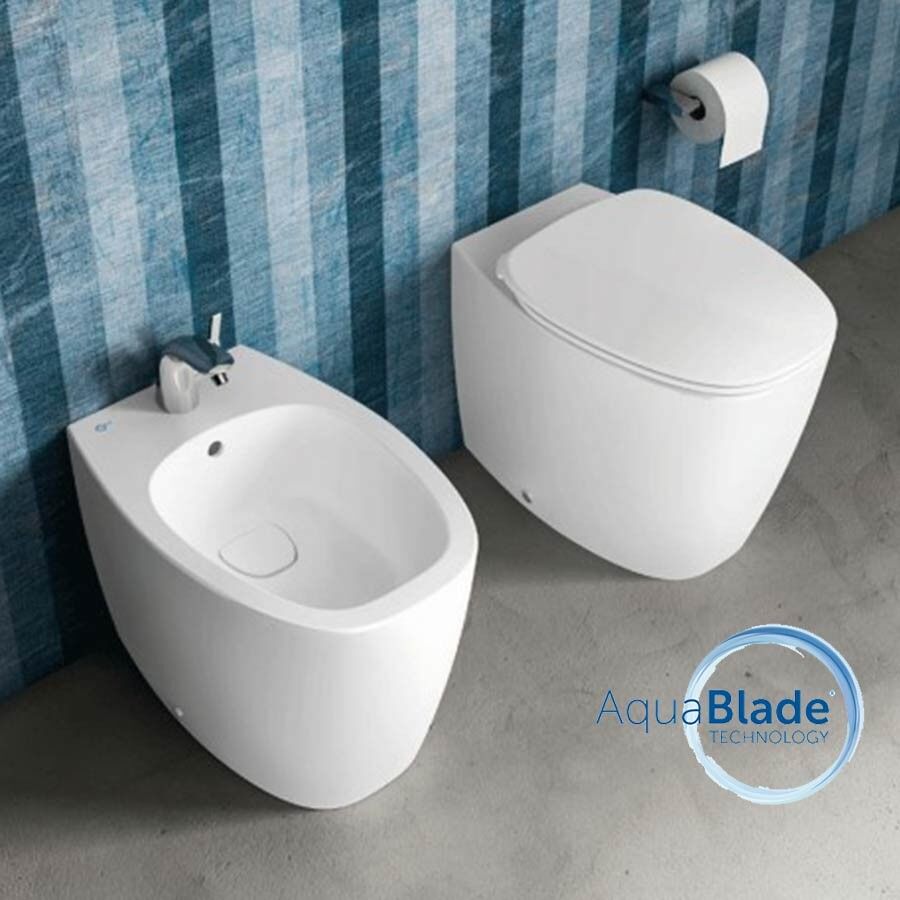 Sanitari filo muro Dea Ideal Standard Bianco matt vaso AquaBlade bidet e coprivaso soft close