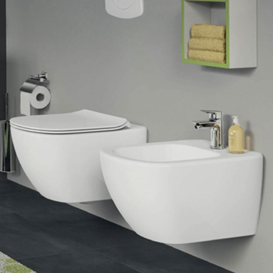 stro Sanitari sospesi Ideal Standard Tesi vaso AquaBlade bidet e coprivaso rallentato