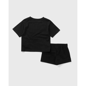 JORDAN ESSENTIALS SHORT SET  Shorts Tees black en taille:Age 6-8   EU 116-128 - Publicité