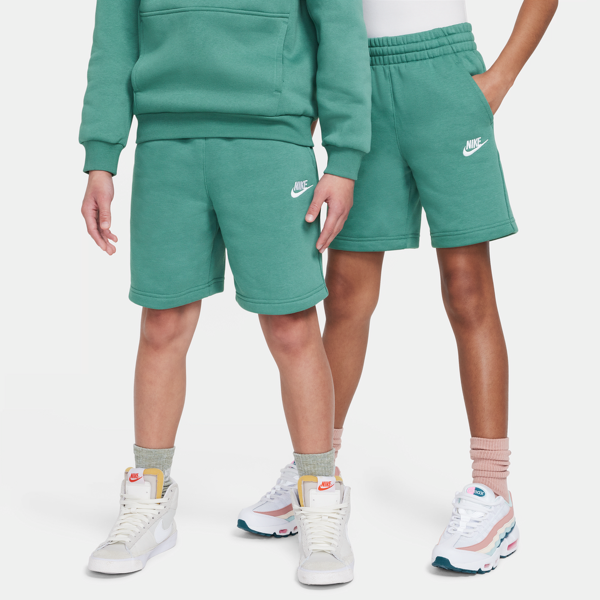 nike shorts in french terry  sportswear club fleece – ragazza - verde